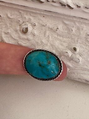 Native Turquoise Oval Rope Bezel Bear Paw Stamped Sterling Silver Ring 6.5 size